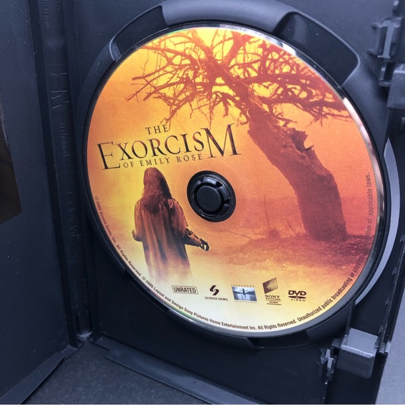 Lot of 3 DVD Horror Movies: The Uninvited, Exorcism of Emily Rose, Exorcist Begi - Picture 6 of 10